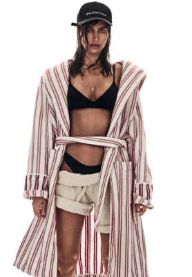 Irina Shayk – Photoshoot for Vogue Brasil, January 2017