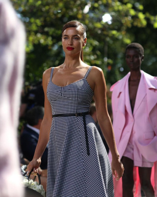 Irina Shayk - Michael Kors S/S 2022 Runway Show 09/10/2021