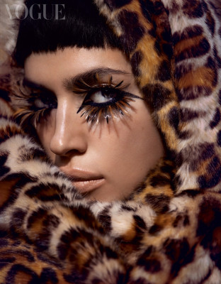 Irina Shayk for Vogue Mexico (April 2023)