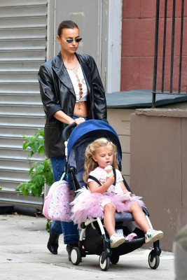 Irina Shayk is seen in New York 16.09.2020