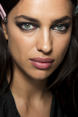 Irina Shayk - Versace Spring/Summer 2019 Fashion Show in Milan