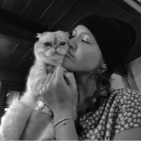 Iris Apatow pic #1091757