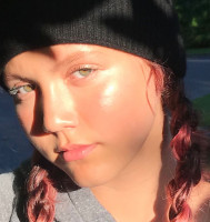 Iris Apatow pic #1091760