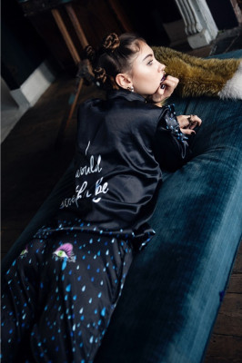 Iris Law pic #939797