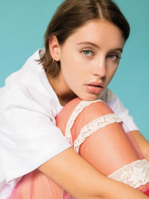 Iris Law for Jalouse Magazine 207