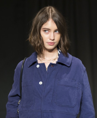 Iris Law at London Fashion Week – Burberry Show 02/20/2017