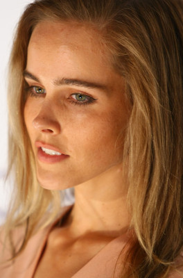 Isabel Lucas pic #489714