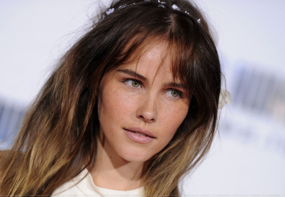 Isabel Lucas pic #707424