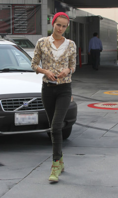 Isabel Lucas pic #671714