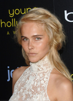 Isabel Lucas pic #710737