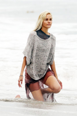Isabel Lucas pic #534968