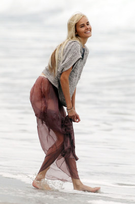 Isabel Lucas pic #534979