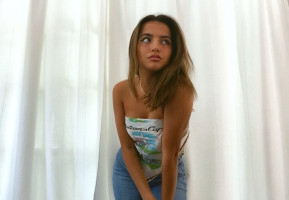 ISABELA MERCED – Facetime Photoshoot, May 2020