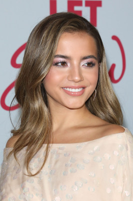 Isabela Moner for Netflix&#039;s &quot;Let It Snow&quot; premiere Los Angeles Nov 4 &#039;19