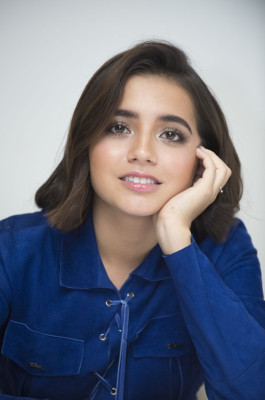 Isabela Moner at Four Seasons Hotel in Beverly Hills 11/12/2018