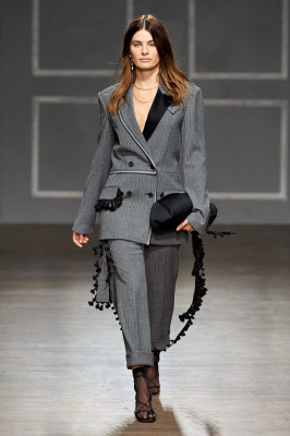 Isabeli Fontana - Hellessy Fall/Winter 2020 Fashion Show in New Yor