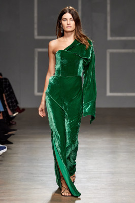 Isabeli Fontana - Hellessy Fall/Winter 2020 Fashion Show in New Yor