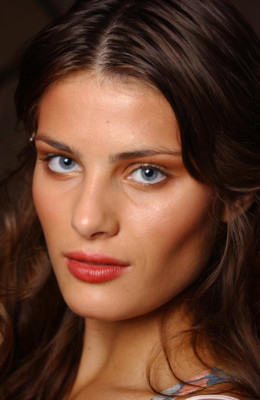 photo 11 in Isabeli Fontana gallery [id157011] 2009-05-12 00:00:00
