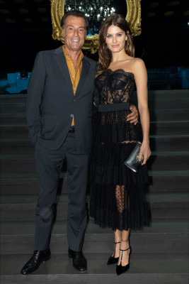 Isabeli Fontana – MFW-Dolce &amp; Gabbana Show at Milan Fashion Week