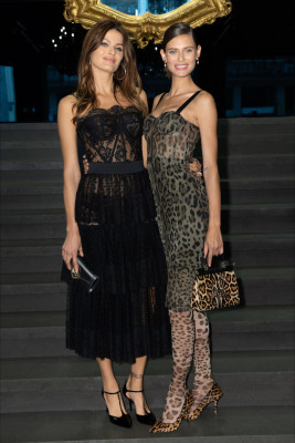 Isabeli Fontana – MFW-Dolce &amp; Gabbana Show at Milan Fashion Week