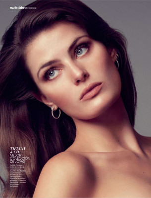 Isabeli Fomtana - photoshoot for MARIE CLAIRE ESPANA