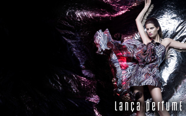 photo 13 in Isabeli Fontana gallery [id184237] 2009-08-25 00:00:00