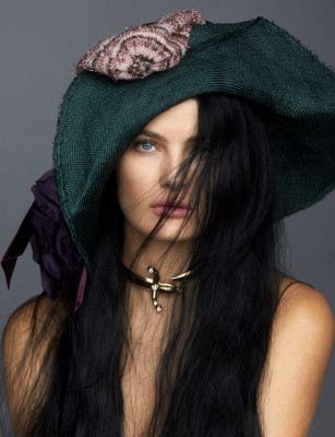 Isabeli Fontana - Vogue Greece 