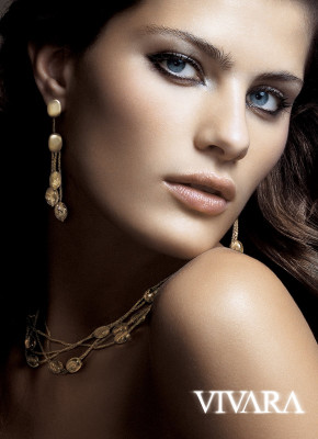 photo 11 in Isabeli Fontana gallery [id204687] 2009-11-09 00:00:00