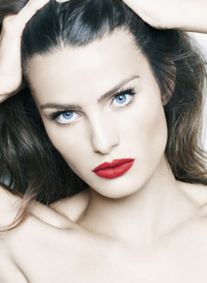 photo 21 in Isabeli Fontana gallery [id151748] 2009-04-24 00:00:00
