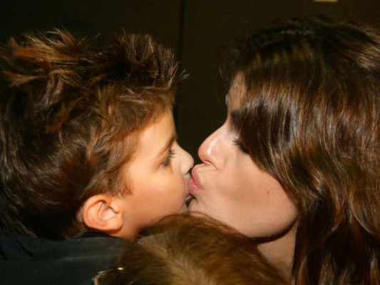 photo 14 in Isabeli Fontana gallery [id168229] 2009-06-23 00:00:00