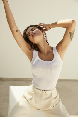 Isabeli Fontana - Yo Dona Magazine Spain