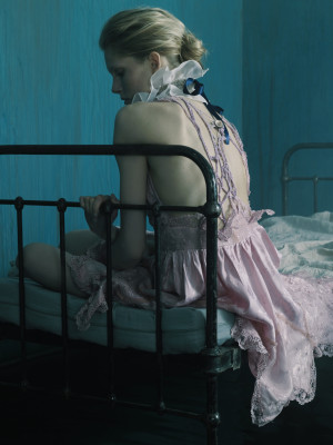 photo 11 in Iselin Steiro gallery [id188830] 2009-09-21 00:00:00