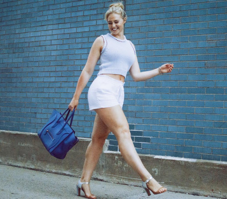 Iskra Lawrence pic #976071