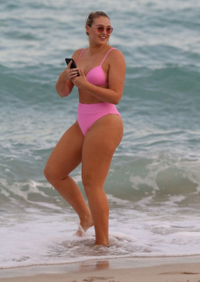 Iskra Lawrence pic #1126031