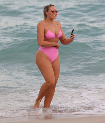 Iskra Lawrence pic #1126029