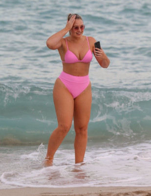 Iskra Lawrence pic #1126028
