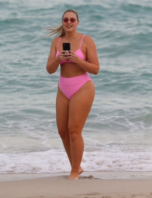 Iskra Lawrence pic #1126027