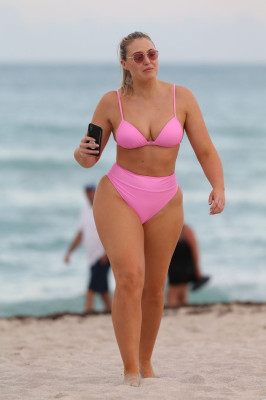 Iskra Lawrence pic #1126025
