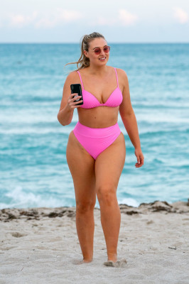 Iskra Lawrence pic #1125873