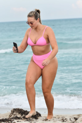 Iskra Lawrence pic #1126035