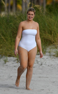 Iskra Lawrence pic #1125875