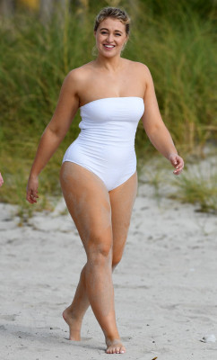 Iskra Lawrence pic #1125932