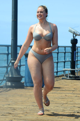 Iskra Lawrence pic #990086