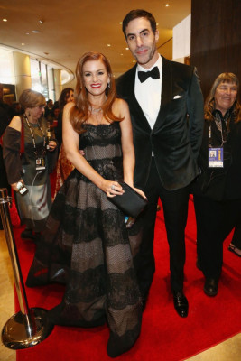 Isla Fisher – 2019 Golden Globe Awards Red Carpet