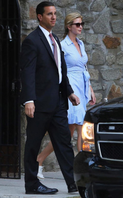 Ivanka Trump pic #978974