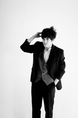 Iwan Rheon pic #883452