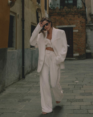 Izabel Goulart 