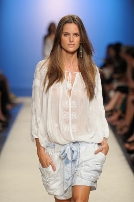 Izabel Goulart pic #424820