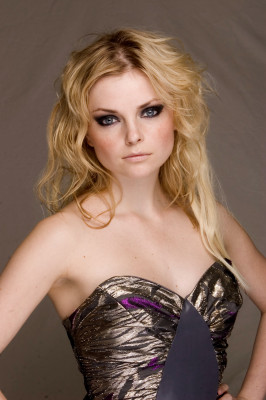 photo 6 in Izabella Miko gallery [id209300] 2009-11-19 00:00:00