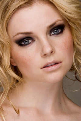 Izabella Miko pic #209302
